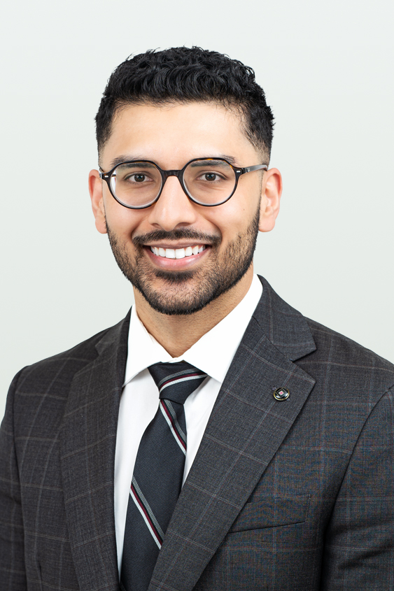 Rishi Sharma : Associé, développement des affaires