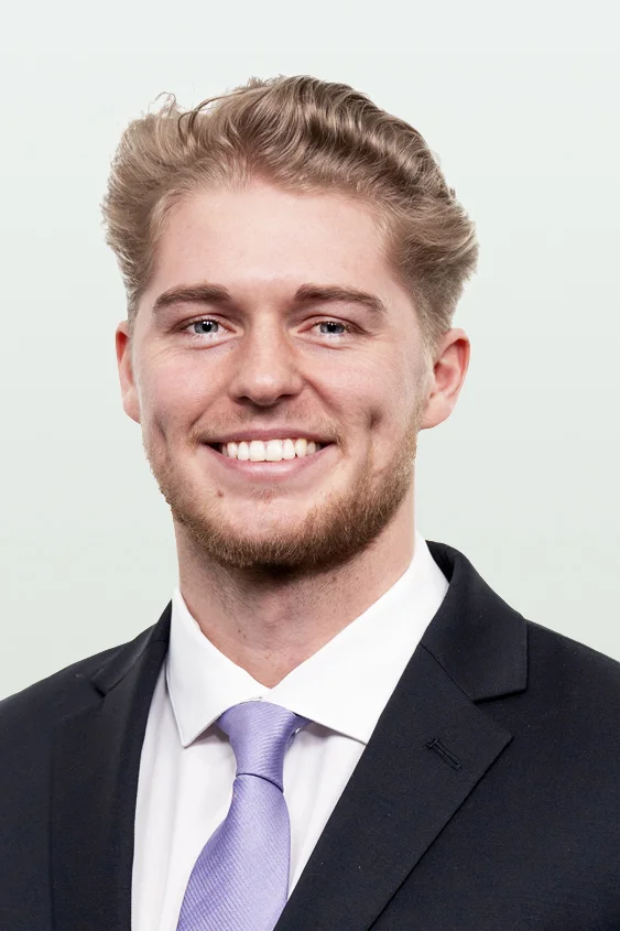 Jack Shields : Associé, développement des affaires